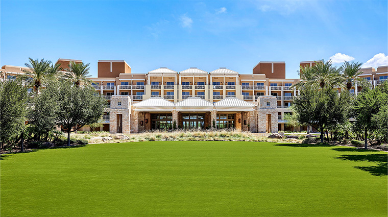 jw marriott phoenix desert ridge resort and spa front lawn and entrance