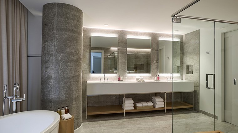 jw marriott reston station suite corner griffin bathroom