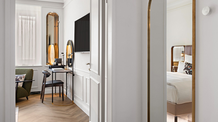 kempinski hotel bristol berlin guestroom angle