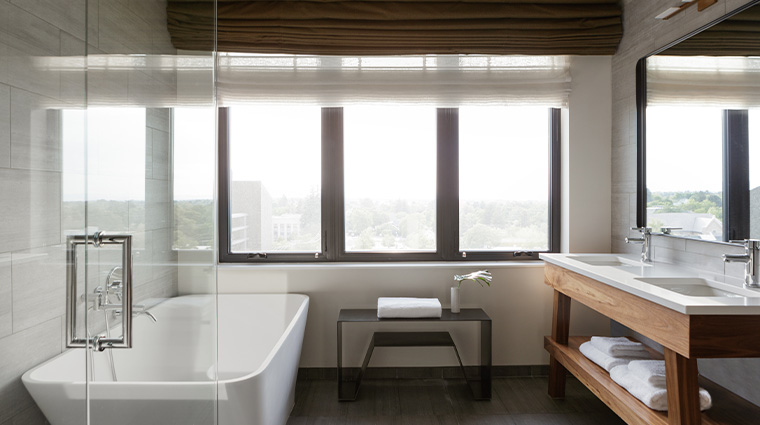 kimpton armory hotel bozeman presidential suite bathroom