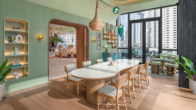 kromo bangkok curio collection by hilton vilah private room