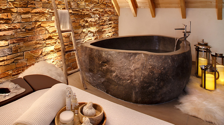 la cheneaudiere hotel spa treatment room