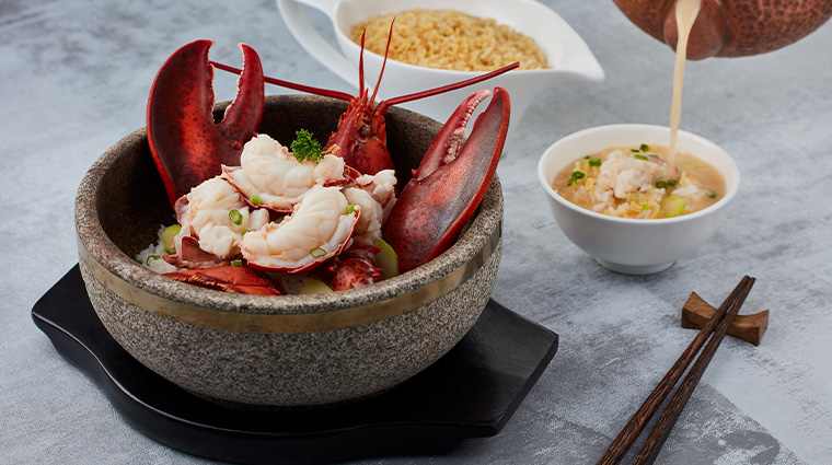 la chine poached boston lobster
