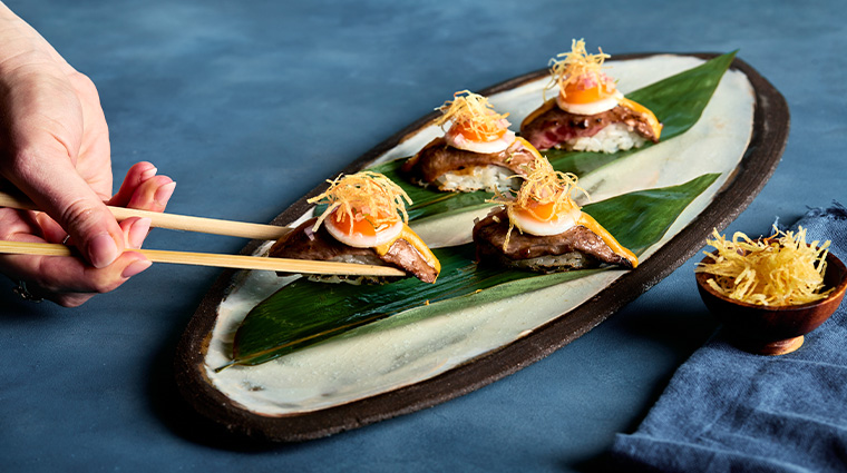 la mar dubai by gaston acurio Nigiri Criollo