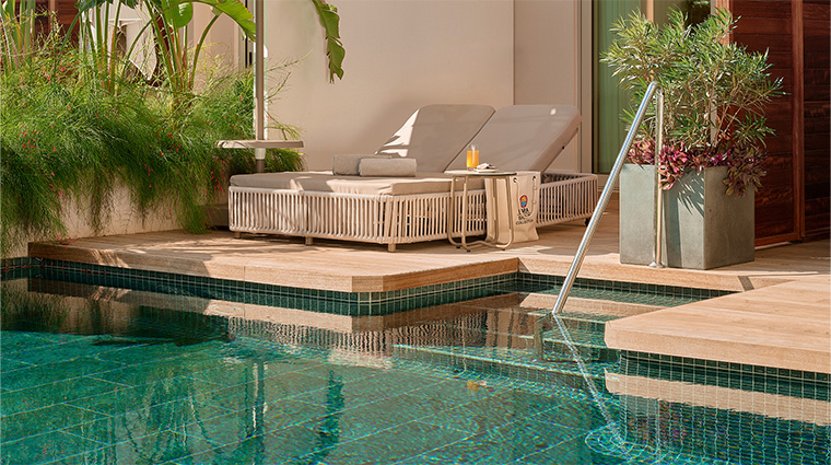lara barut collection deluxe family suite swim2