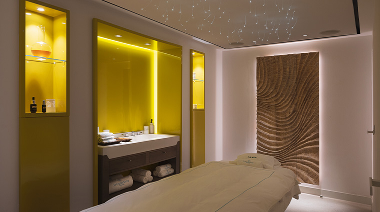 7le barthelemy hotel spa treatment room