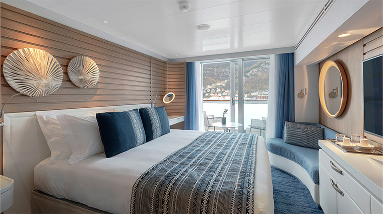 ponant le laperouse bedroom