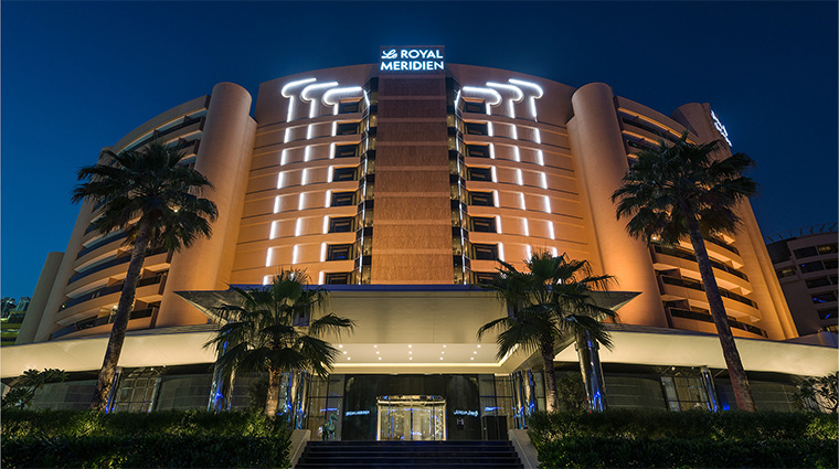 le royal meridien beach resort and spa exterior night