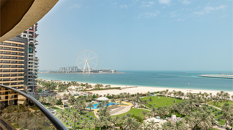le royal meridien beach resort and spa vies to ain dubai room balcony