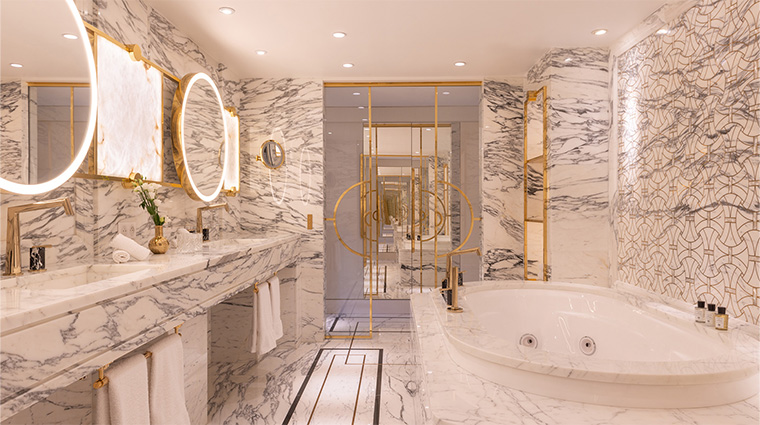 l hotel du collectionneur appartement monceau bathroom