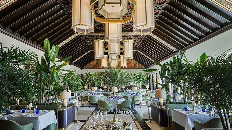 Le Sirenuse Miami at the Four Seasons Hotel at the Surf Club dining room wide