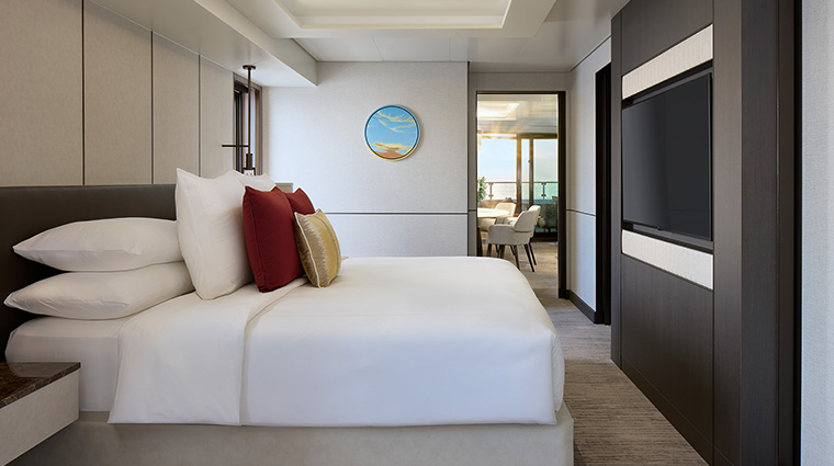 the ritz carlton yacht collection luminara owners suite bed