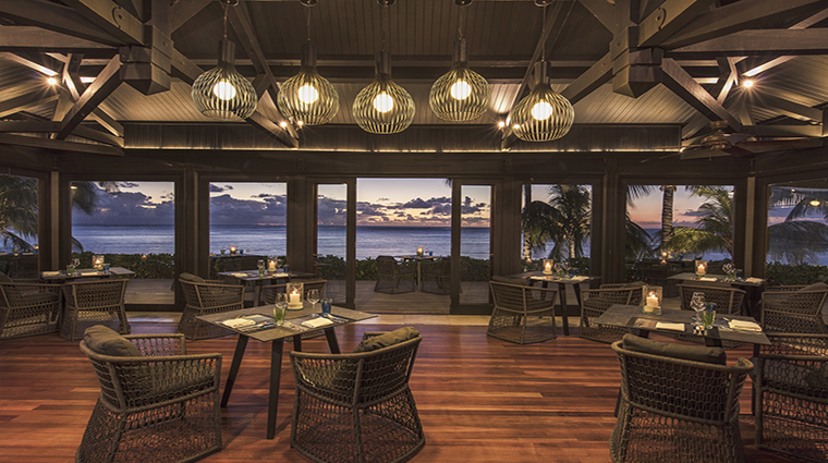 lux le morne dining view