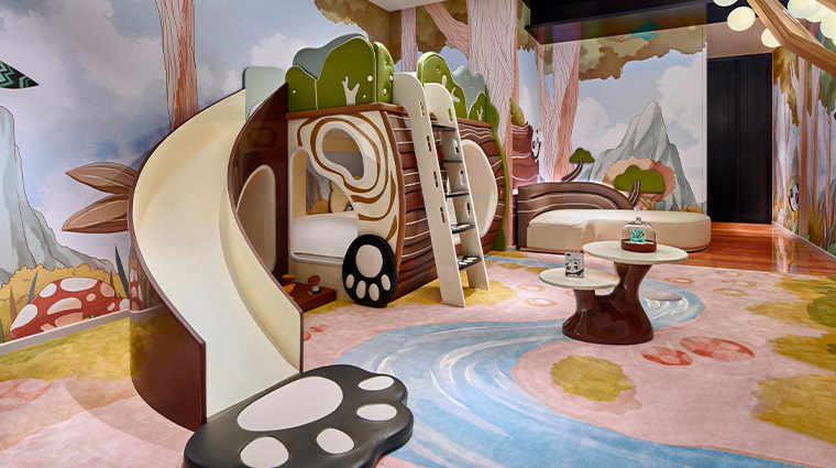 mandarin oriental guangzhou premier themed