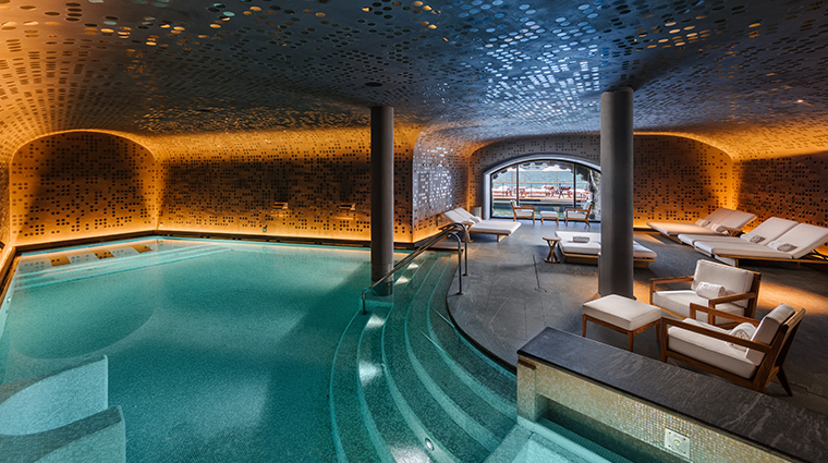 lake como spa indoor pool 2023 5