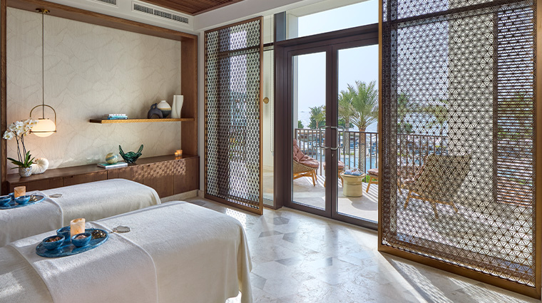 mandarin oriental muscat spa treatment room