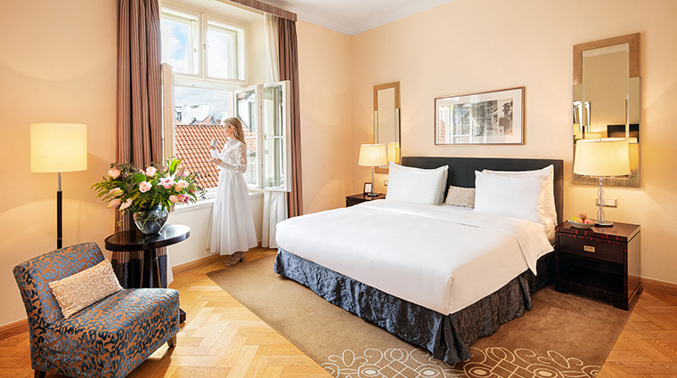 mandarin oriental prague deluxe room