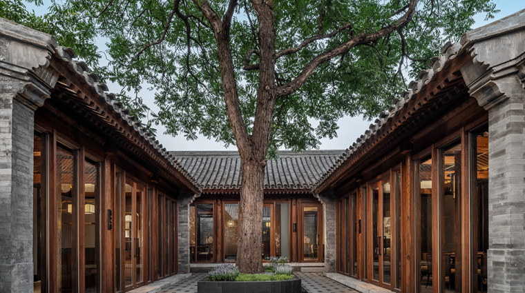 mandarin oriental qianmen beijing dining yan garden courtyard 2