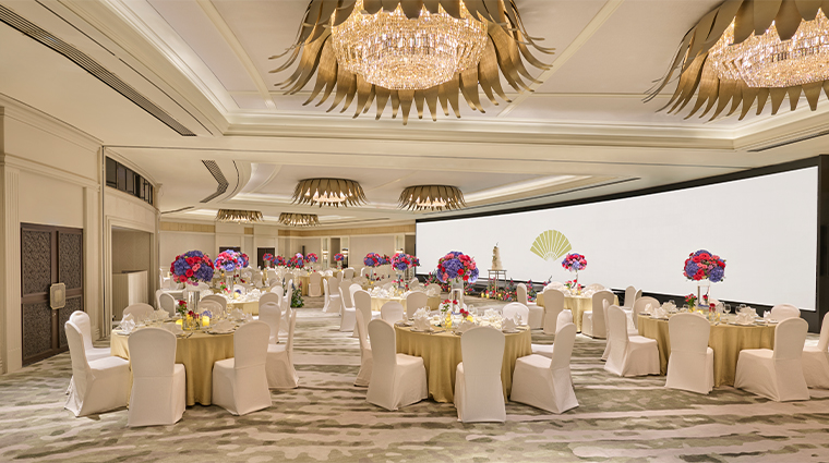 mandarin oriental singapore ballroom wedding set up