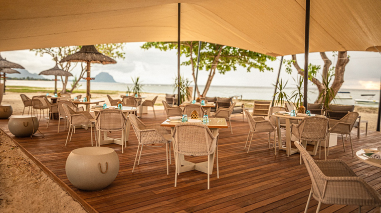 maradiva villas resort and spa beachhouse grill restaurant