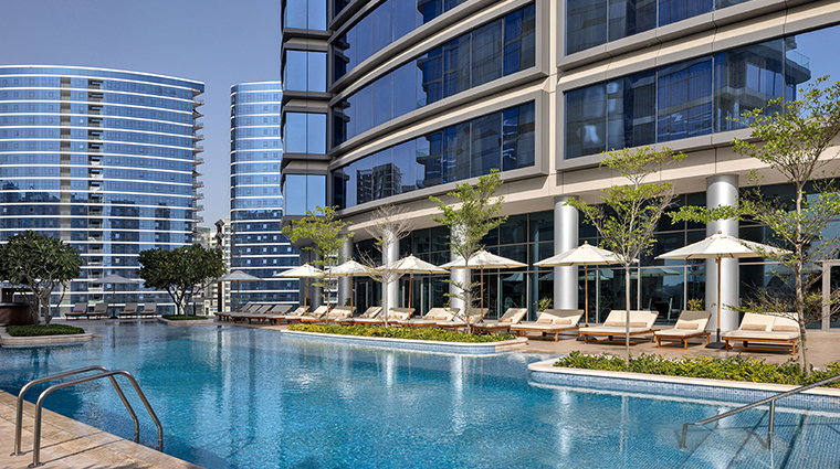 marriott marquis dubai creek swimming pool