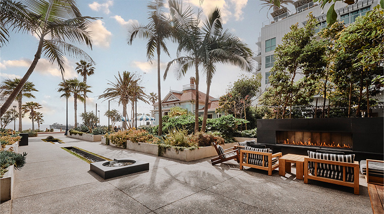 mission pacific beach resort exterior courtyard outside lobby