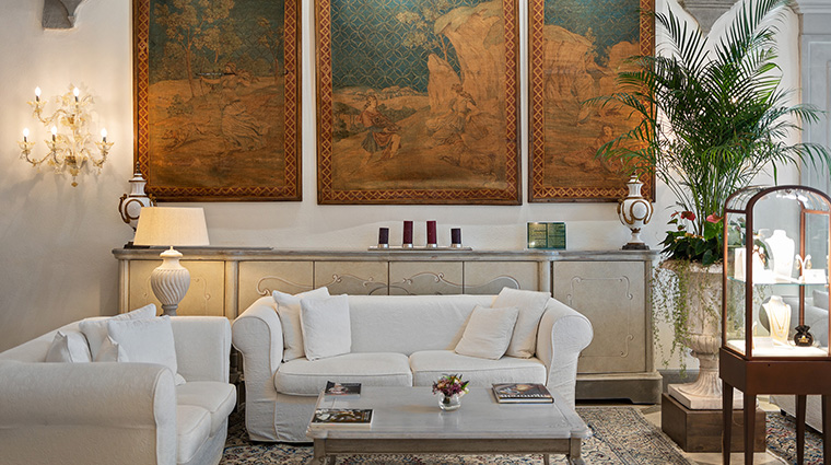 monastero di cortona hotel spa hall2