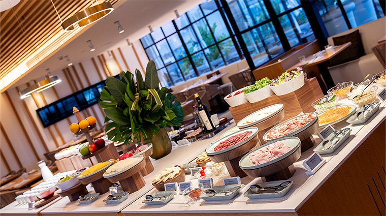 monument hotel 5gl breakfast