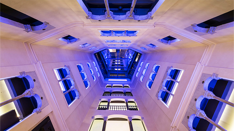 monument hotel 5gl patio