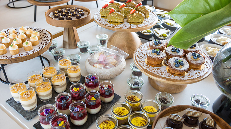 monument hotel 5gl yummy sundays