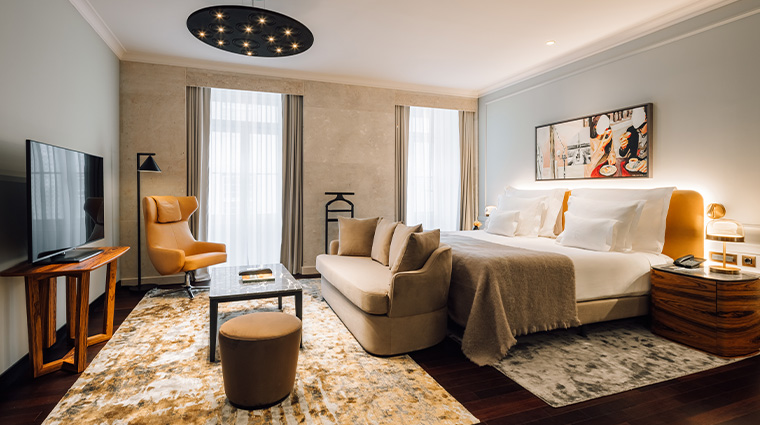 03 mythic sana downtown suites guestroom