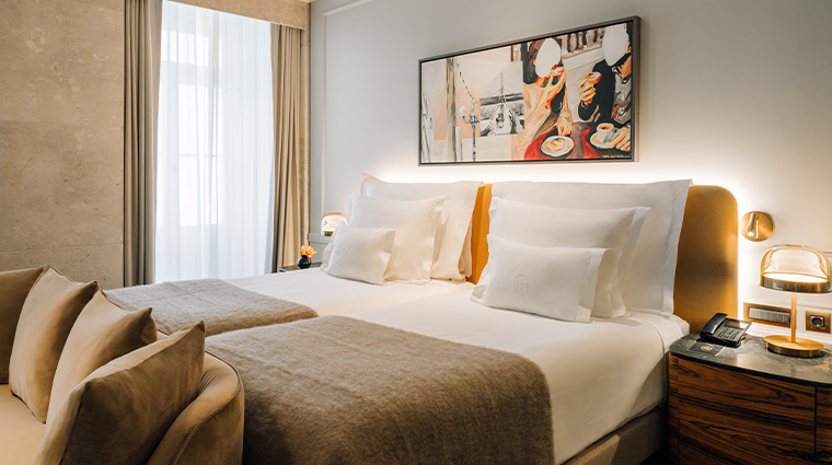 06 mythic sana downtown suites guestroom2