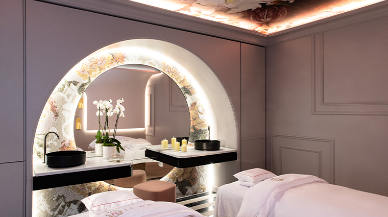 n le spa piscine treatment room