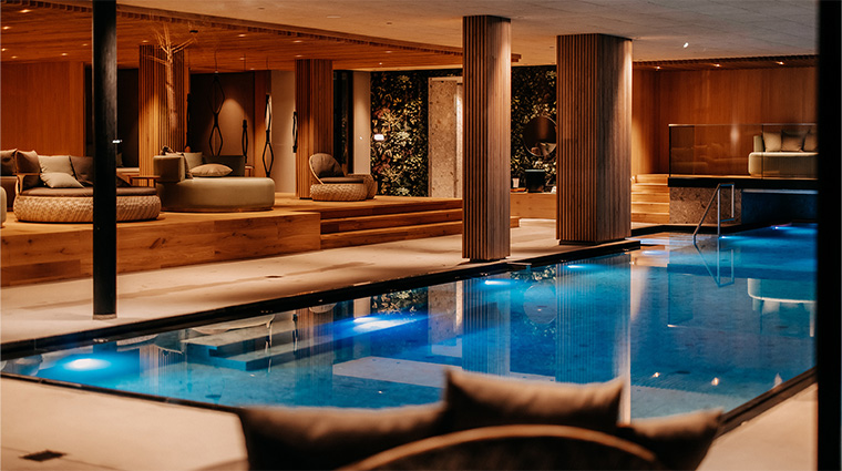 naturhotel forsthofgut pool