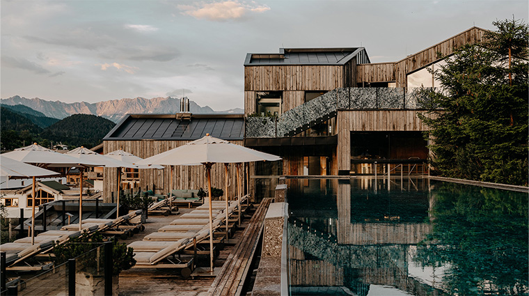 naturhotel forsthofgut pool2