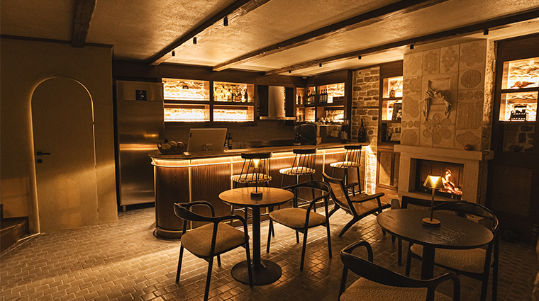 nsokak boutique hotel bar