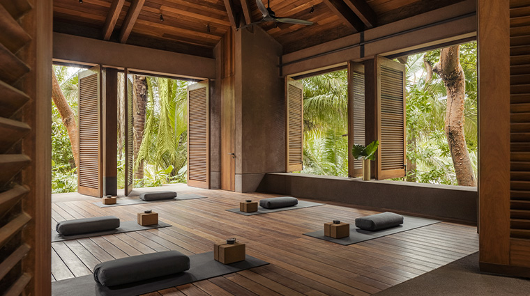 oneonly spa at oneonly mandarina wellness spa deck