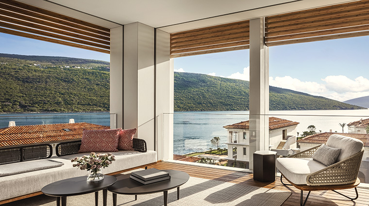 one&only portonovi Panoramic Ba View Suite Terrace