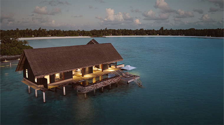 one and only reethi rah water villa pool2