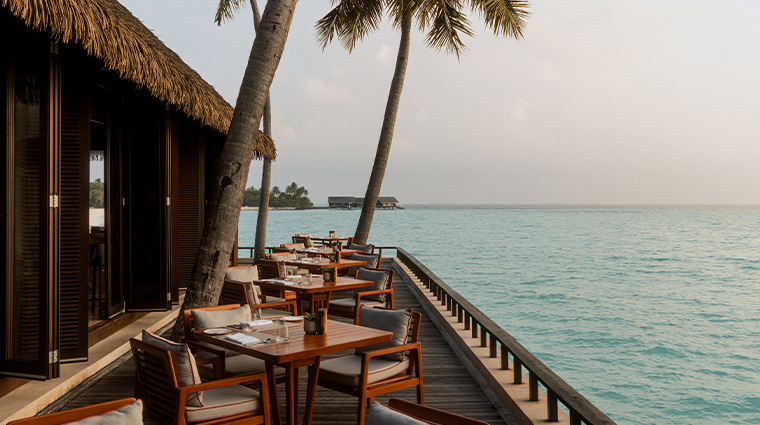 oneonly reethi rah exterior tables new