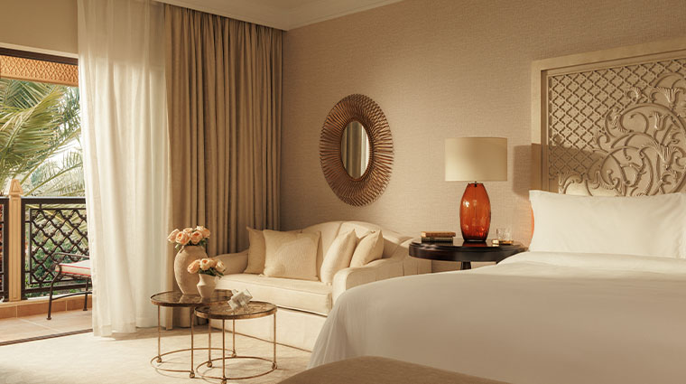 oneonly royal mirage arabian court deluxe king bedroom