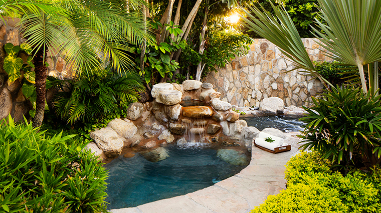 oneonly spa at palmilla spa plunge pool