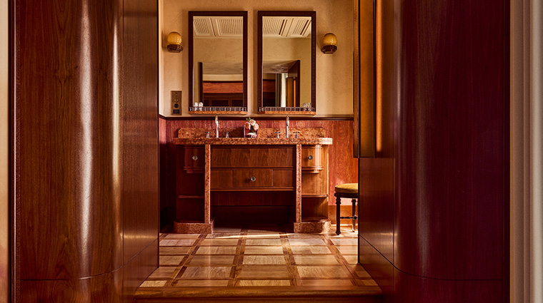 orient express la minerva deluxe bathroom