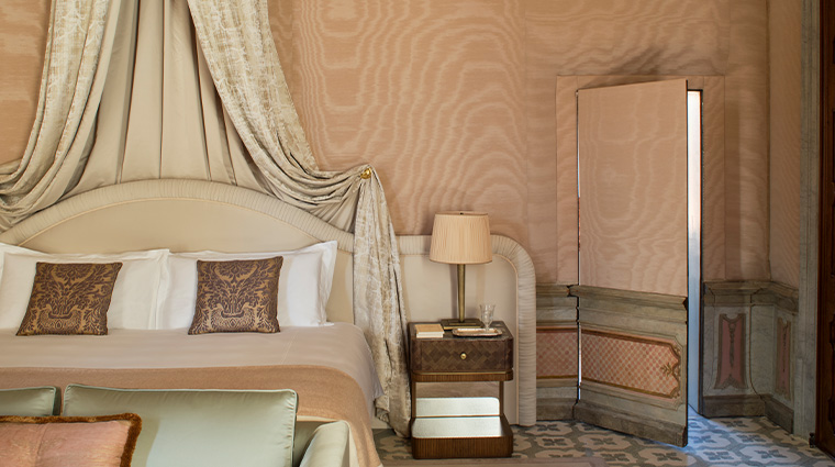 orient express venezia guestroom5