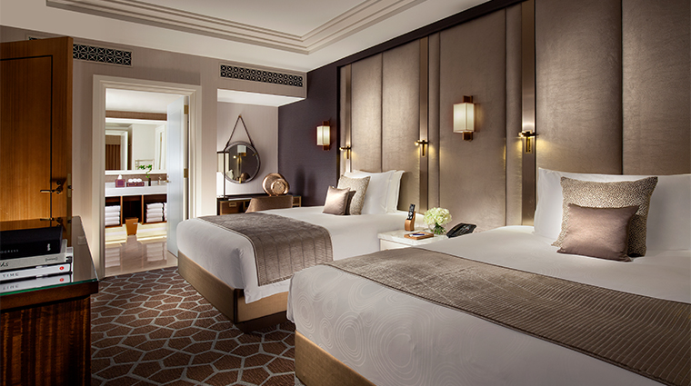 piaza lofts at the parisian macao premier suite bedroom double