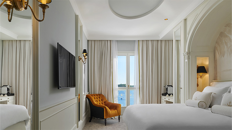 palace elisabeth hvar heritage hotel premium room seaview2
