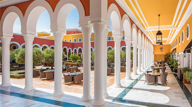 palacio de sancti petri gran melia patio central