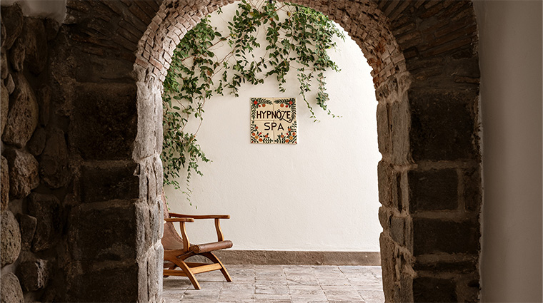 palacio nazarenas hallway