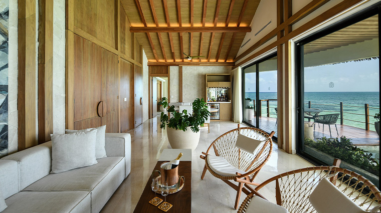 11 PresidentialOverwaterBungalow living