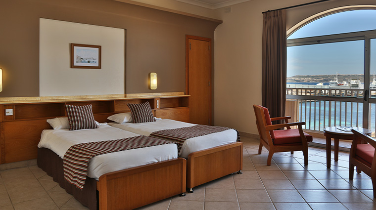 paradise bay resort bedroom